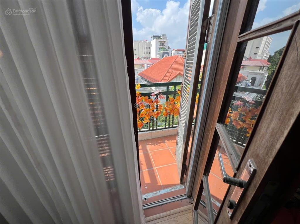 Cho thuê studio 45m2, 2 ban công view phố trần quốc toản, full đồ, máy giặt riêng giá 7 triệu/tháng