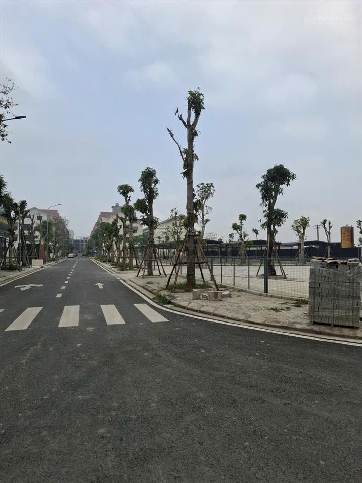 Gia đình cần tiền bán gấp căn 70m2, giá 12,x tỉ giáp lưng lideco 2 mặt tiền  cienco 5 tân lập