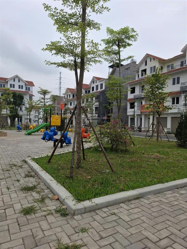 Gia đình cần tiền bán gấp căn 70m2, giá 12,x tỉ giáp lưng lideco 2 mặt tiền  cienco 5 tân lập