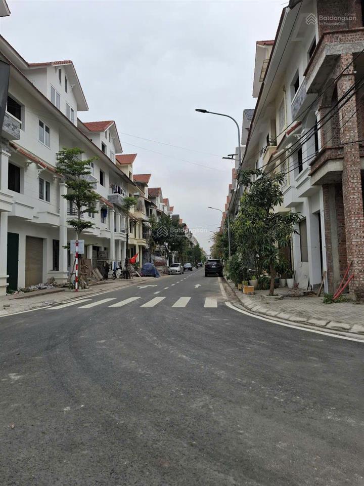 Gia đình cần tiền bán gấp căn 75m2, giá 1x tỉ giáp lưng lideco 2 mặt tiền  cienco 5 tân lập