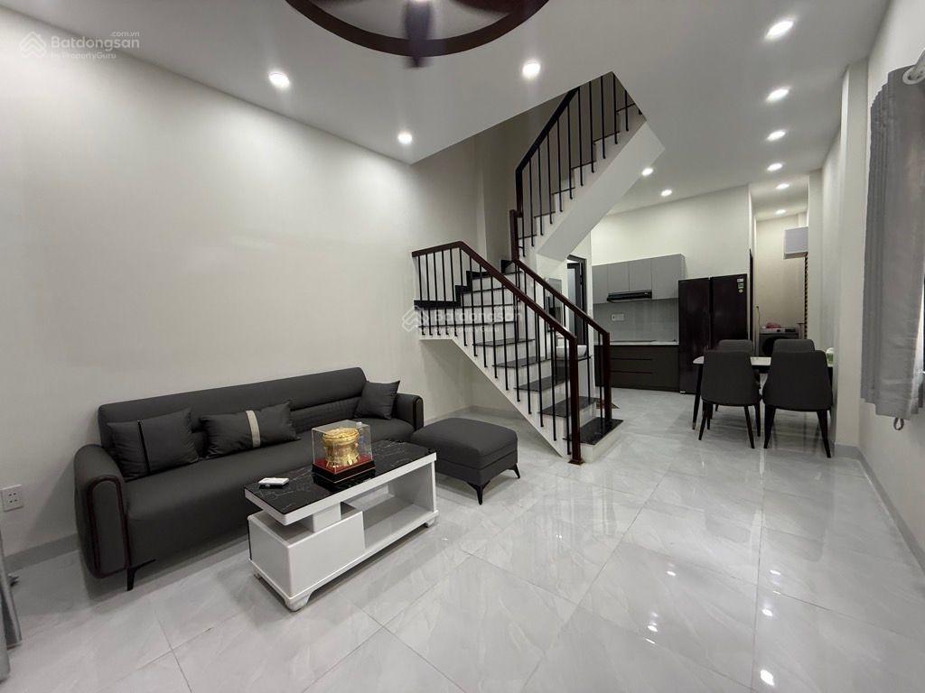 Chế lan viên ,dt 4*15 , 2 tầng xe hơi đậu nhà ,hẻm thông thoáng ,nội thất xịn xò ,chỉ nhỉnh 5 tỷ