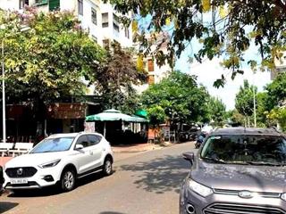 Gần sân bay ,dt 5*13 ,2 tầng xe tải đỗ cửa ,thiết kế hiện đại ,nhà mới ở ngay ,nhỉnh 5 tỷ