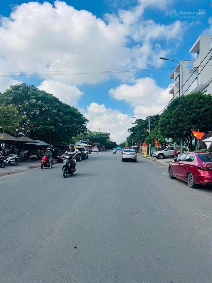 Siêu phẩm mặt tiền kd ,có hầm thang máy ,5 tầng đường 20m ,gần chợ công viên ,nhỉnh 14 tỷ