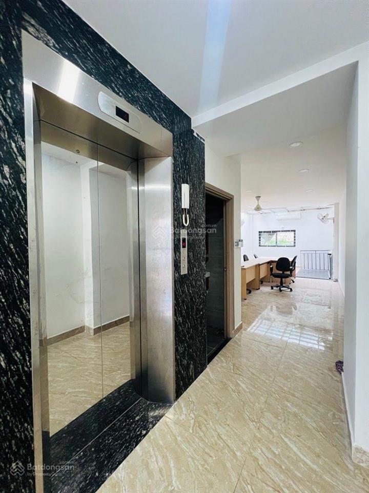 Siêu phẩm mặt tiền kd ,có hầm thang máy ,5 tầng đường 20m ,gần chợ công viên ,nhỉnh 14 tỷ