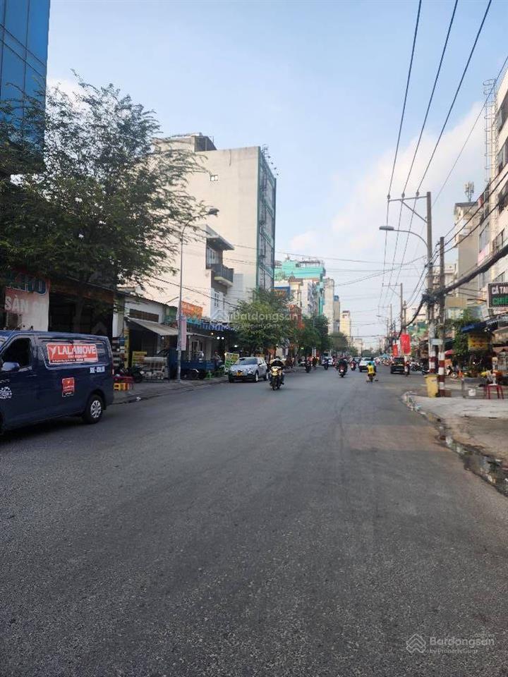 Hàng hiếm gần sân bay ,gần chợ dt 4,3*22 ,5 tầng xe hơi đậu nhà thông có dòng tiền 30tr/th nhỉnh 9t