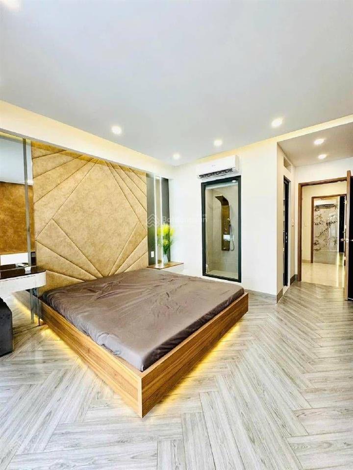 Siêu hot chdv gần sân bay, nhà ga dt 5*22m, đang có 15p thu nhập ổn định, ko có căn t2, nhỉnh 8 tỷ