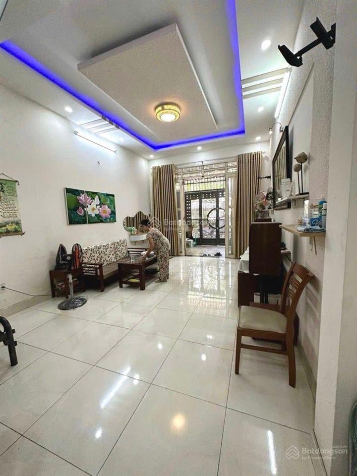 Duy nhất tại khu vực, dt 5*15m, xe hơi đỗ cửa, gần sân bay, emart, chợ, chỉ nhỉnh 6 tỷ