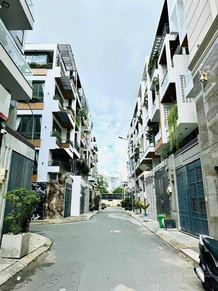 Siêu phẩm 5 tầng , hẻm 8m thông ,gần sân bay ,emart ,khu đồng bộ cao tầng ,an ninh ,nhỉnh 8 tỷ