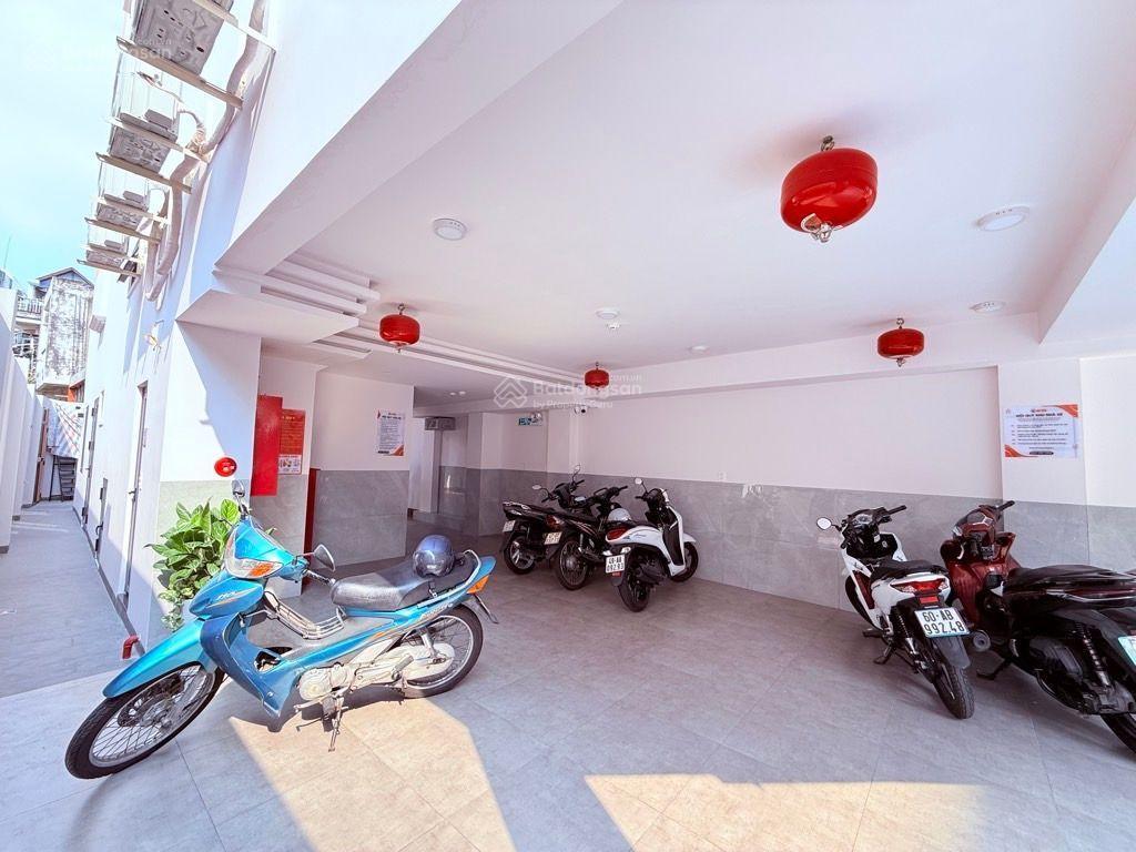 Siêu phẩm chdv mặt tiền gần sân bay, metrol , dt 6*25 ,6 tầng ,đường 7m , pccc đầy đủ , chỉ 2x tỷ