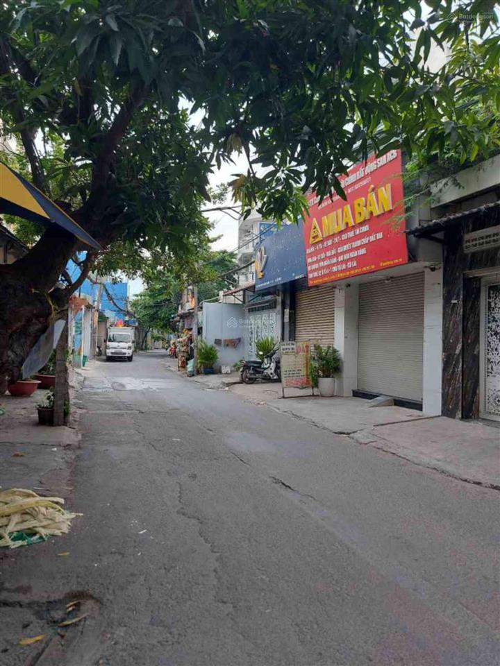 Gần chợ phạm văn bạch , sân bay , dt 4.2*20 , 4 tầng , xe hơi đỗ cửa , nhà đẹp ở ngay , nhỉnh 7 tỷ