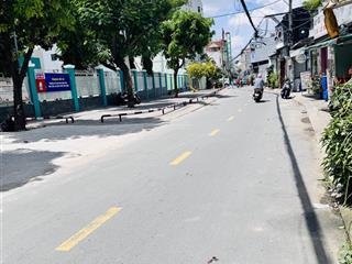 Phạm văn bạch  sân bay  dt 4.3x15  4 tầng  xe hơi đậu nhà  nhỉnh 5 tỷ