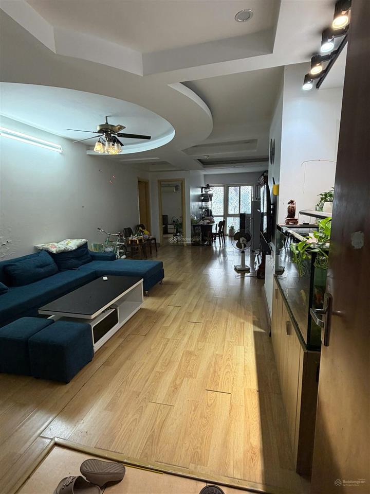 Bán căn hộ chung cư ct1 kđt văn khê  chính chủ
