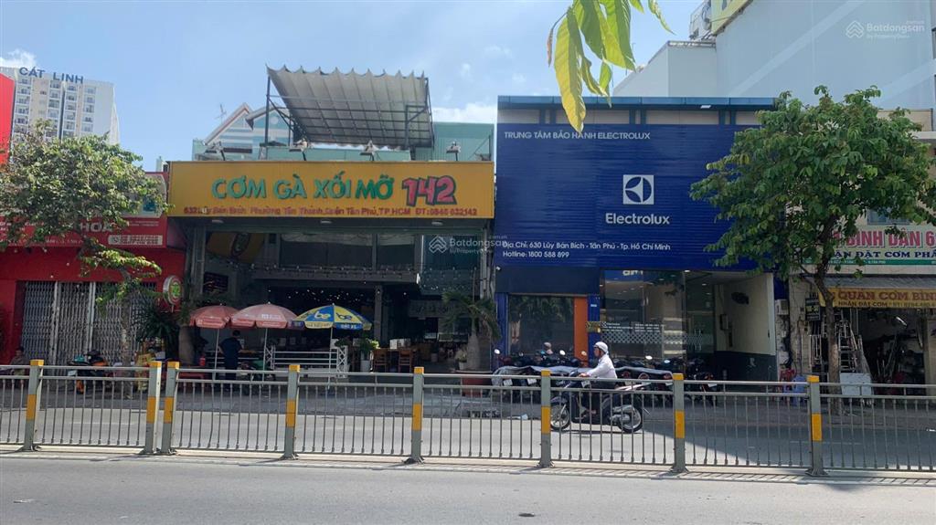 Nhà chính chủ mới mua cần tìm khách thuê tại ngã tư đường 580 đường lũy bán bích