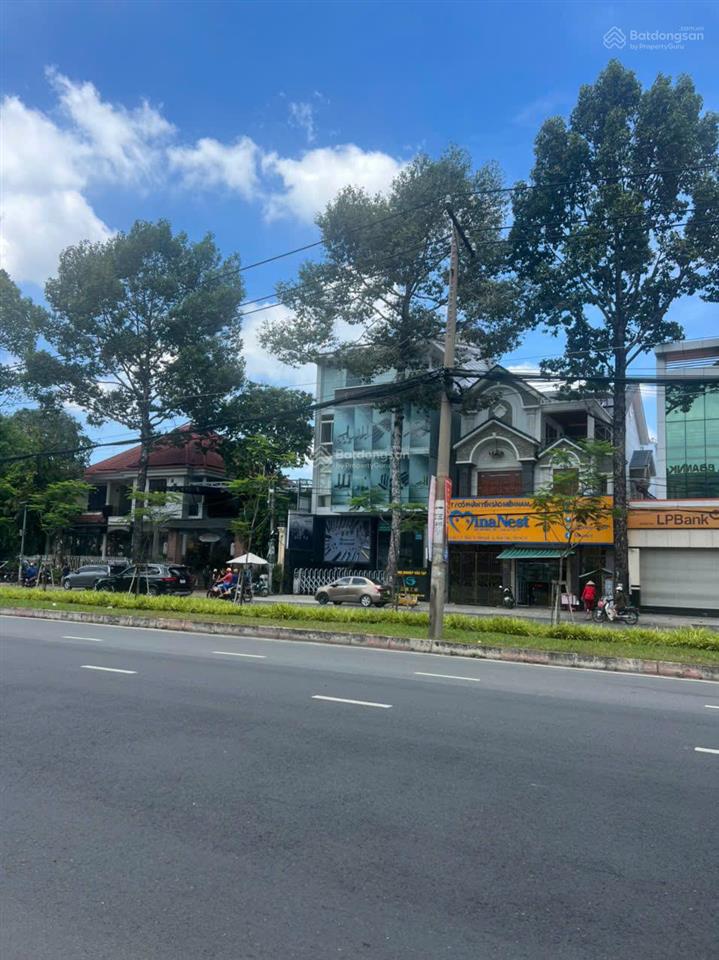 Nhà chính chủ mới mua cần tìm khách thuê tại ngã tư đường vành đai trong bình tân