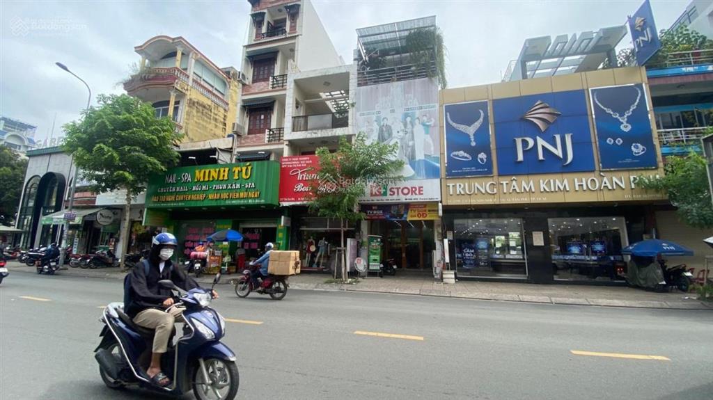 Nhà chính chủ mới mua cần tìm khách thuê tại ngã tư đường 370 tân sơn nhì, tân phú