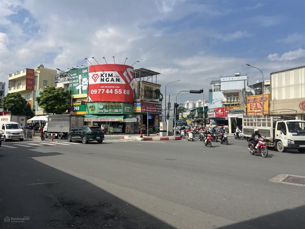 Chính chủ mới mua nhà cần cho thuê nhà mặt tiền đường 699 lũy bán bích quận tân phú tphcm