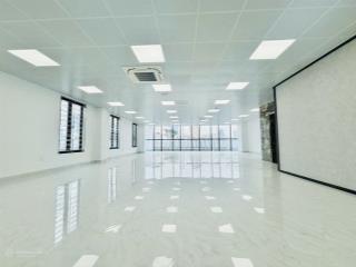 Cho thuê văn phòng phố mặt phố đống đa 165m giá chỉ 27tr đẹp keng oto đỗ cửa