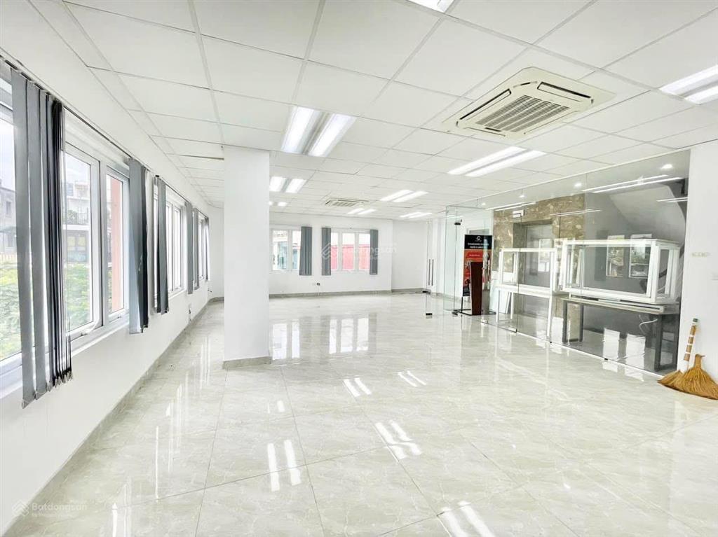 Chính chủ cho thuê sàn vp mặt phố nguyễn văn tuyết đống đa 110m giá cực rẻ chỉ 17 triệu oto đỗ cửa