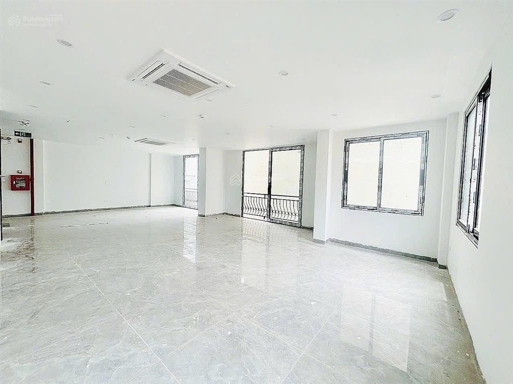 Bóc tem cho thuê văn phòng phố nguyên hồng  đống đa diện tích 100m2 giá chỉ 15 triệu mới keng