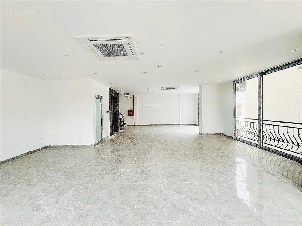 Bóc tem cho thuê văn phòng phố nguyên hồng  đống đa diện tích 100m2 giá chỉ 15 triệu mới keng
