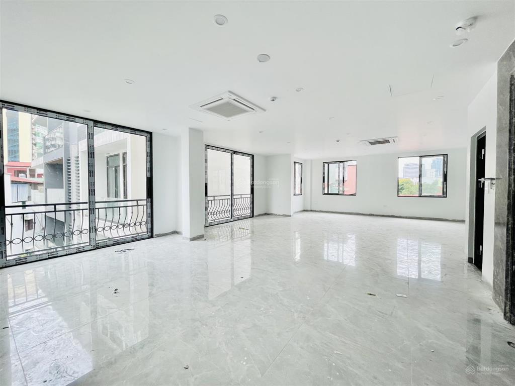 Bóc tem cho thuê văn phòng phố nguyên hồng  đống đa diện tích 100m2 giá chỉ 15 triệu mới keng