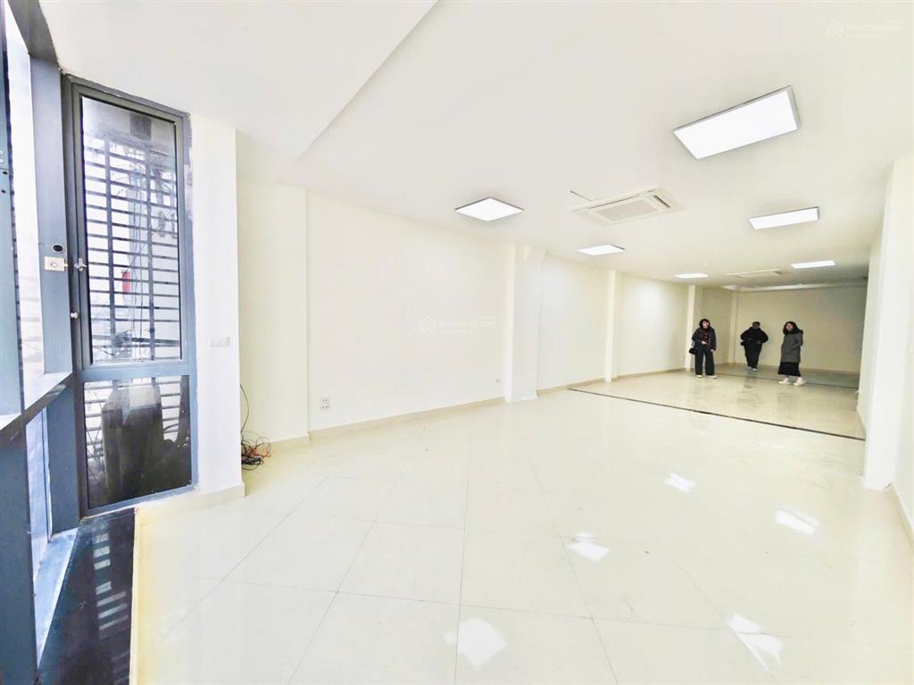 An trạch  cát linh đống đa cho thuê văn phòng 85m2 giá rẻ có 102 chỉ 13 triệu còn hiếm có 1 sàn
