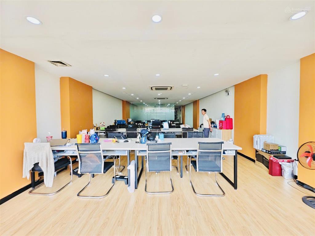 Sàn văn phòng đẹp keng phố hoàng cầu  đống đa 220m2 giá cực rẻ chỉ 38tr đầy đủ pccc vị trí vàng kd