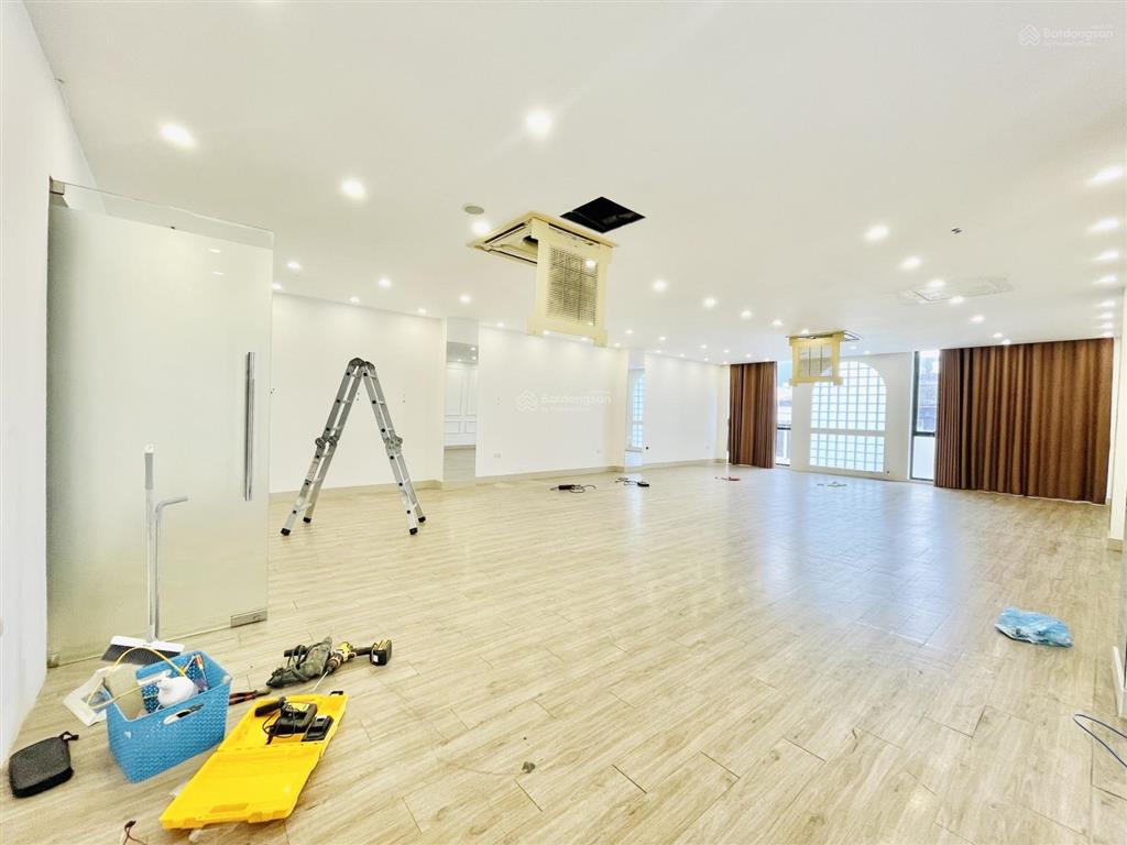 Bóc tem sàn văn phòng đẹp keng 120m mặt phố an trạch  đống đa giá cực rẻ chỉ 16tr free để xe