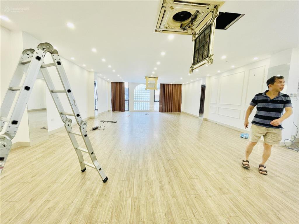 Bóc tem sàn văn phòng đẹp keng 120m mặt phố an trạch  đống đa giá cực rẻ chỉ 16tr free để xe