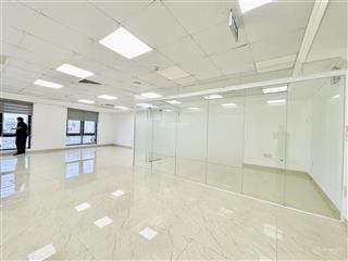Láng hạ  đống đa cho thuê văn phòng 110m cực đẹp mới giá chỉ 18tr ô tô đỗ cửa free