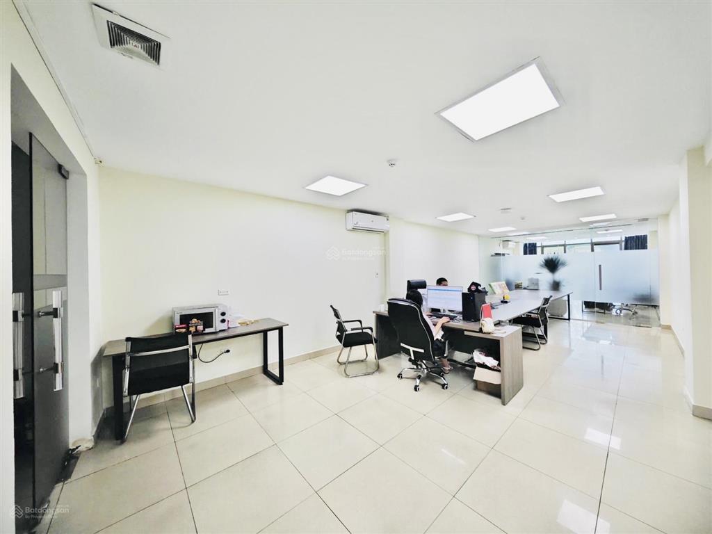 Cho thuê văn phòng mặt phố liễu giai  ba đình 155m2 vị trí hot có 102 giá cực rẻ