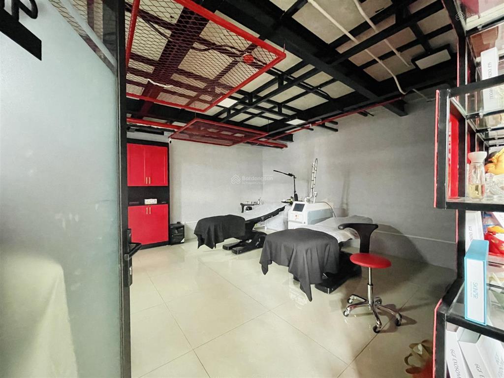 Sang nhượng văn phòng, spa, phòng tập tại thái hà  đống đa 165m giá thuê cực rẻ chỉ 29tr