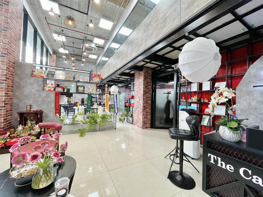 Sang nhượng văn phòng, spa, phòng tập tại thái hà  đống đa 165m giá thuê cực rẻ chỉ 29tr