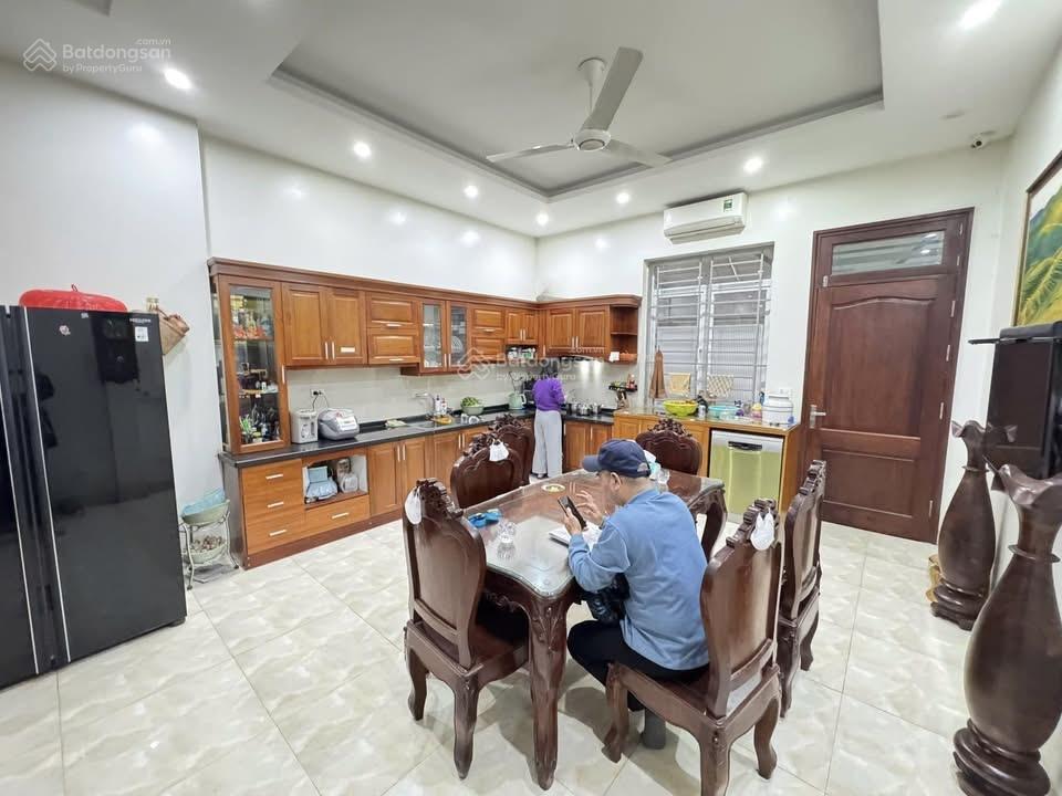 Phân lô quân đội đặng thuỳ trâm/ nghĩa tân  vỉa hè 2.5m  ô tô tránh  dt 55m2 x 5tầng  hơn 20tỷ
