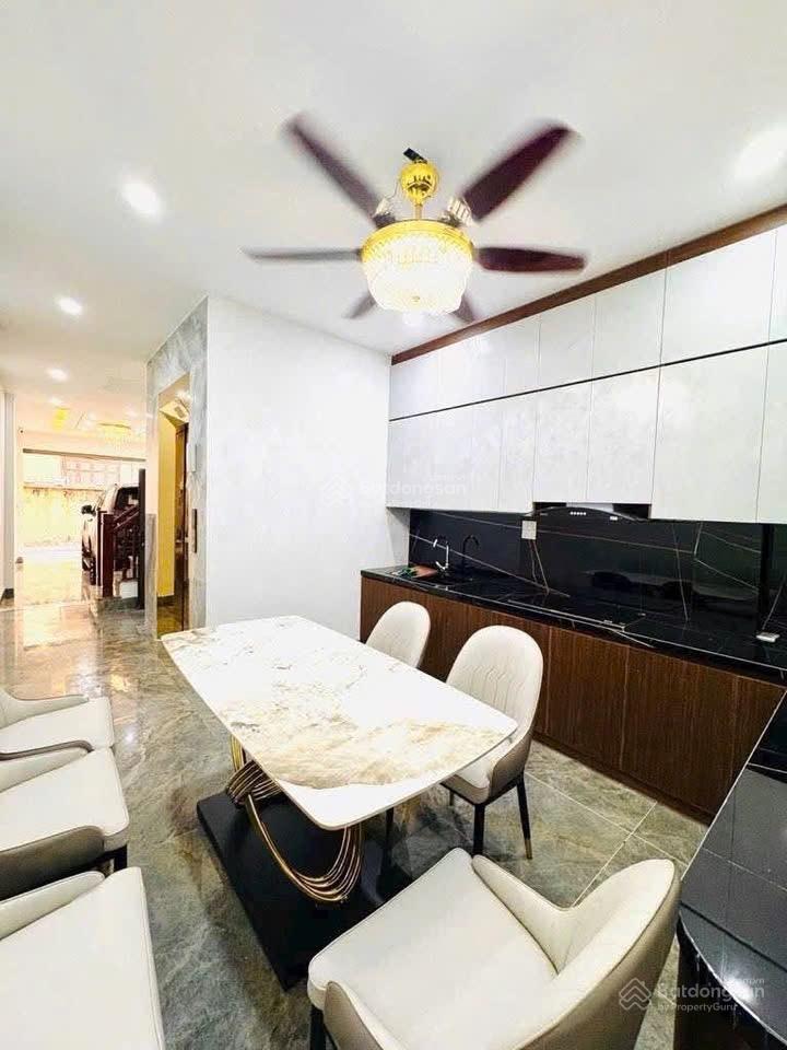 Xuân la/ tây hồ nhà 6 tầng thang máy gara ô tô dt 55m2 giá 14.x tỷ ngõ thông kinh doanh