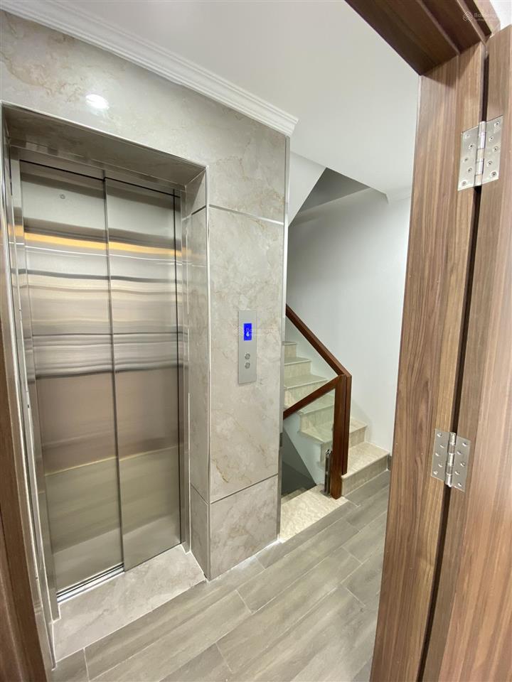 Siêu phẩm xuân đỉnh  dt 45m2 x 6 tầng thang máy  dân xây  hàng xóm đsq hàn  11 tỷ