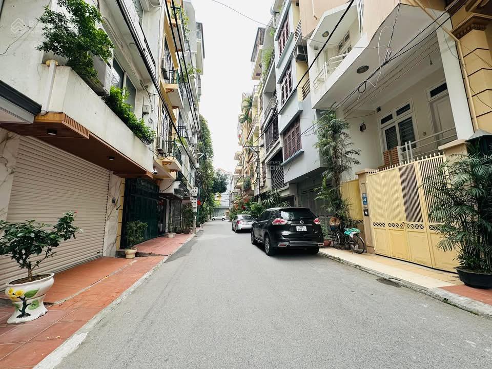 Phân lô trần quốc hoàn  ô tô tránh vòng quanh dt 50m2, 5 tầng, mt5,6m 19.9 tỷ