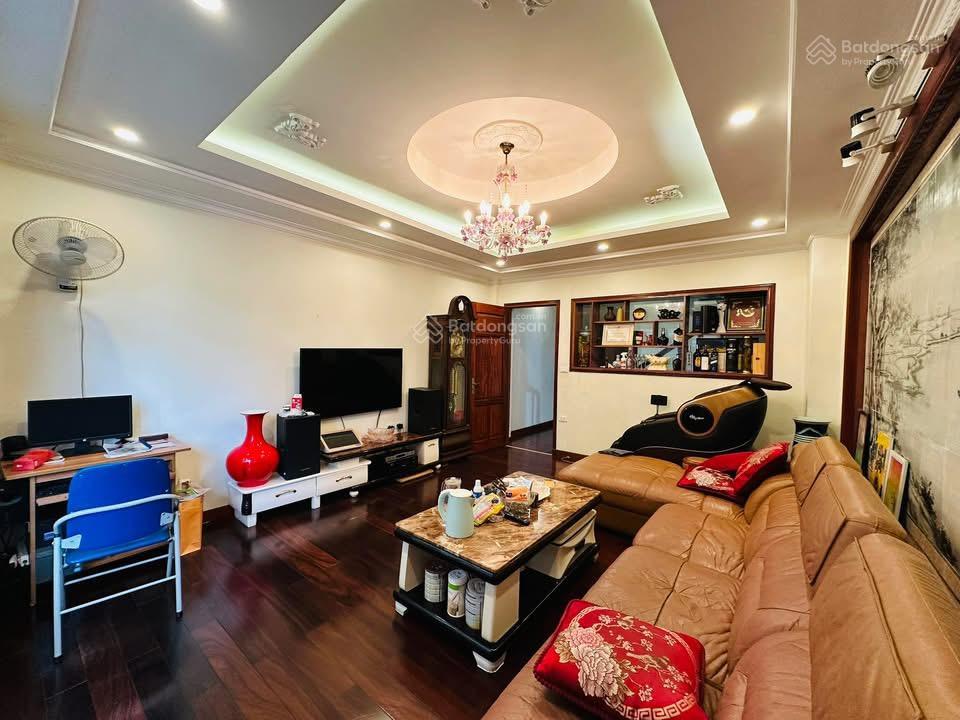 Phân lô trần quốc hoàn  ô tô tránh vòng quanh dt 50m2, 5 tầng, mt5,6m 19.9 tỷ