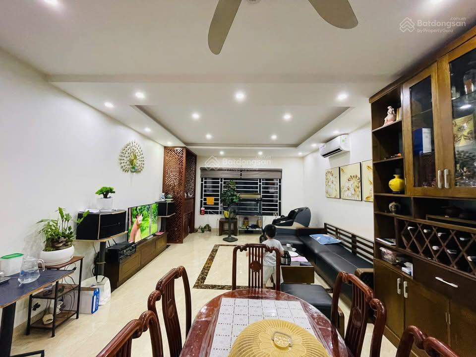 Phân lô nguyễn phong sắc/ sau hv báo chí ô tô tránh vòng quanh dt 50m2, 5 tầng, mt5,6m 19.9 tỷ