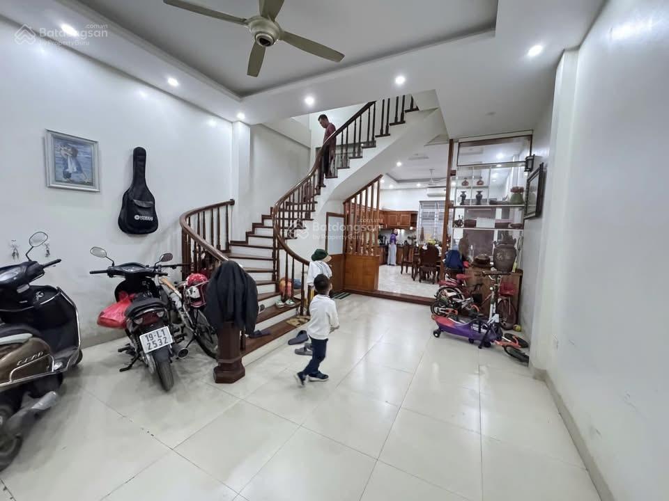 Phân lô qđ trần quốc hoàn/ nghĩa đô 55m x 5 tầng đường ô tô tránh 8m vỉa hè 3m 21.5 tỷ