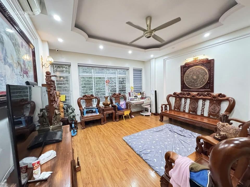 Phân lô qđ trần quốc hoàn/ cầu giấy 56m x 5 tầng đường ô tô tránh 8m vỉa hè 3m 21 tỷ