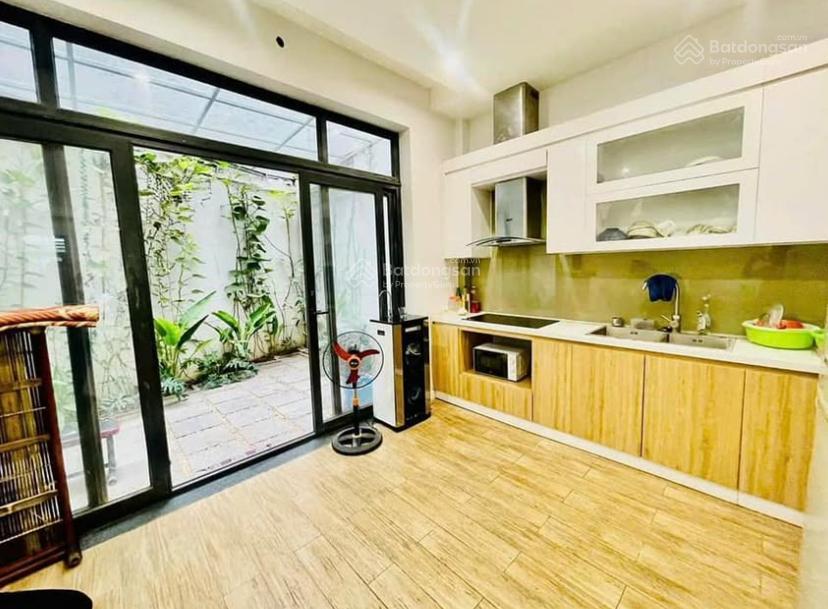 Phân lô qđ trần quốc hoàn/ cầu giấy 56m x 5 tầng đường ô tô tránh 8m vỉa hè 3m 21 tỷ