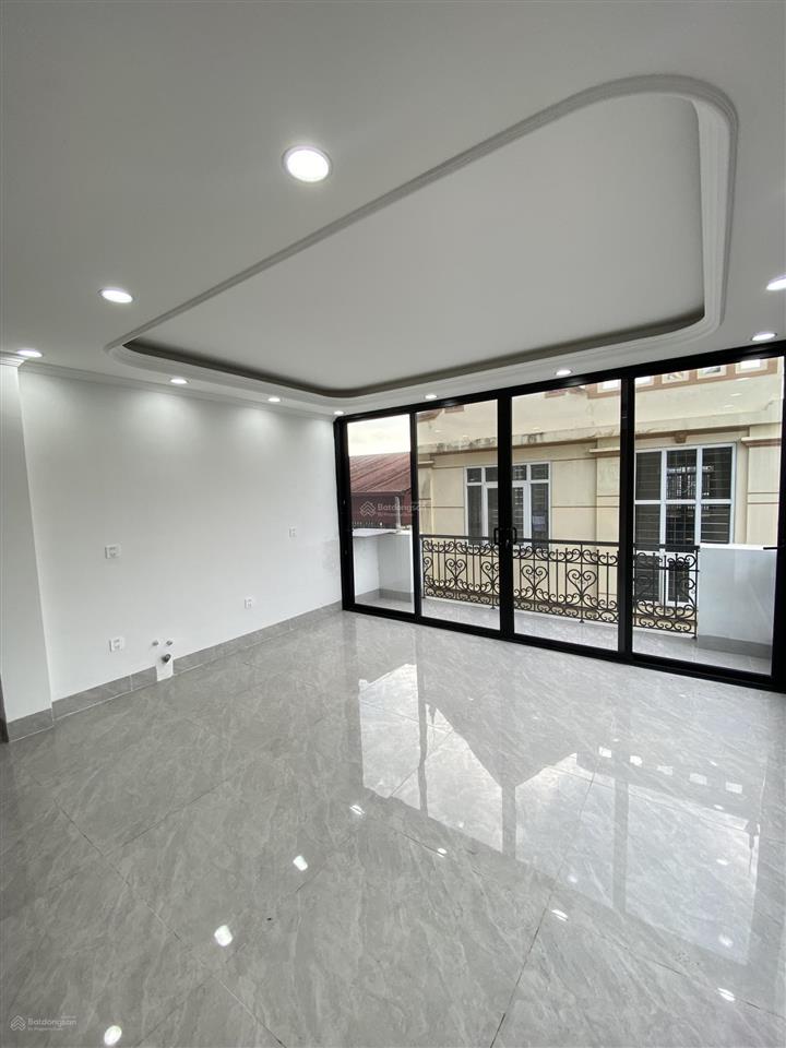 Hàng xóm đsq hàn dt 45m2 x 6 tầng thang máy dân xây ngõ thông xuân đỉnh  hơn 11 tỷ