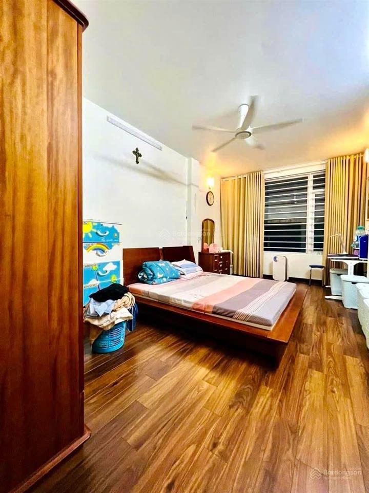 Trần duy hưng  cầu giấy  dt 33m2 x 5 tầng  giá 7 tỷ  ô tô cực gần cách nhà 30m