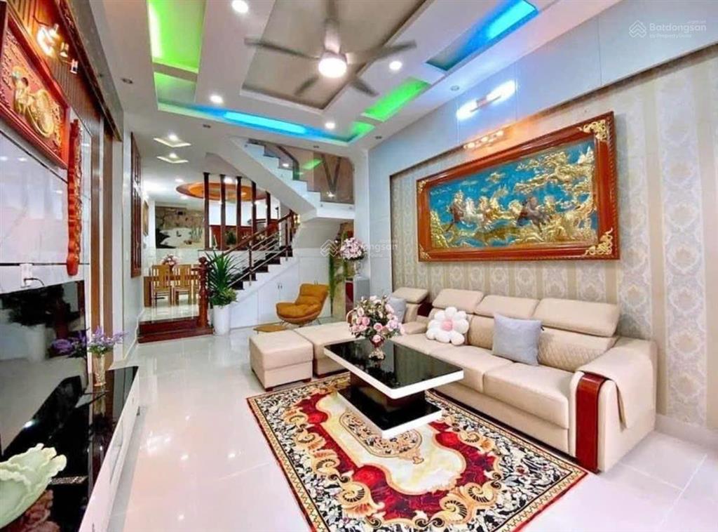 11,3 tỷ  ô tô qua nhà  q. cầu giấy  dt 40m2, 5 tầng, ngõ thông kinh doanh