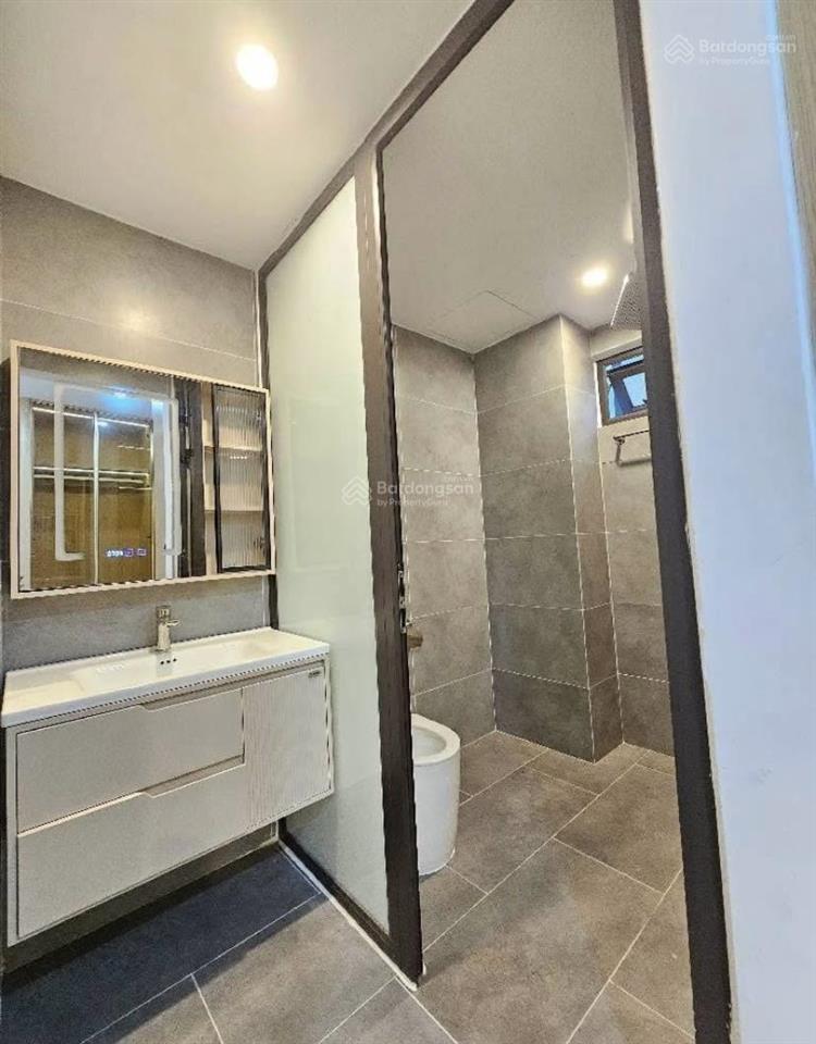 Bán nhà ngoại giao đoàn  gara 2 oto dt 45m2, 6 tầng thang máy, mt 5.7m  hơn 14 tỷ