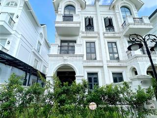 Song lập hải âu 02 hướng đn gần hồ, nằm trên trục đường 30m vừa ở vừa kinh doanh tại vin gia lâm