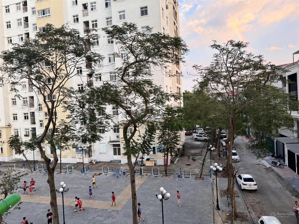 Chính chủ cho thuê căn hộ a13 sài đồng, phúc đồng đủ đồ, 75m2, 9tr5/tháng