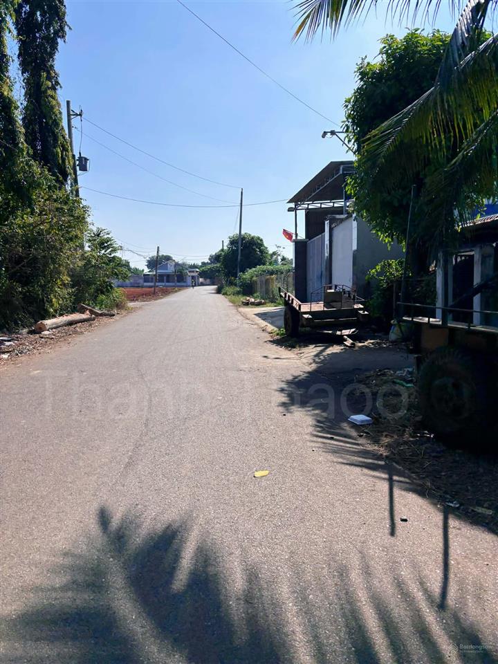 Bán gấp giá tốt đất hòa long trung tâm  gần vòng xoay cao tốc