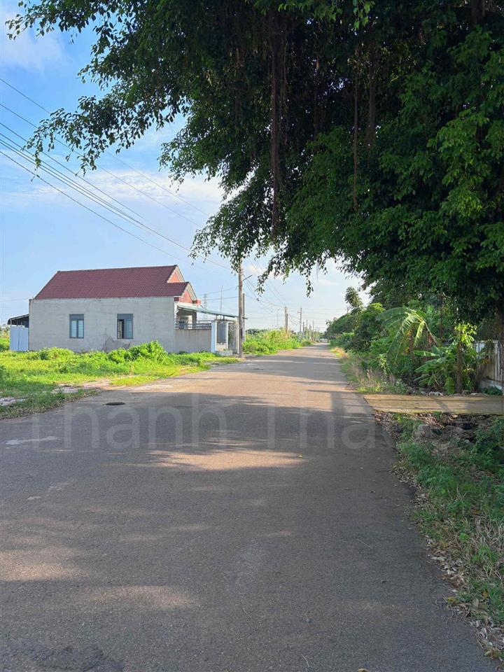 Bán gấp giá tốt đất hòa long trung tâm  gần vòng xoay cao tốc